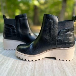 Dolce Vita black booties